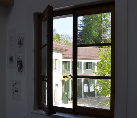 et dehors le soleil brille... (par Edgar Cabrita)